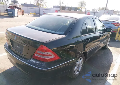 2003 Mercedes-Benz C 320 Sport z USA, uszkodzony, nr VIN WDBRF64J63F352074